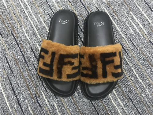 FENDI Sandal-W-011