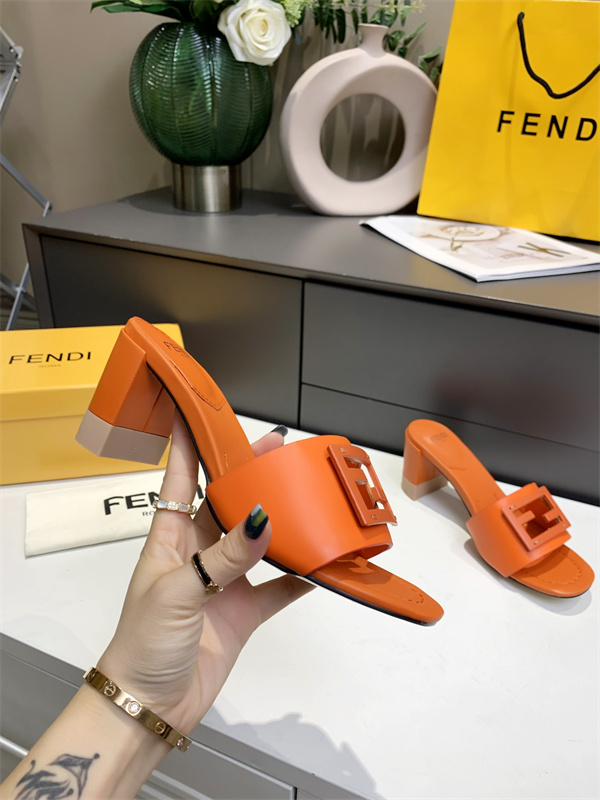 FENDI Sandal-W-120
