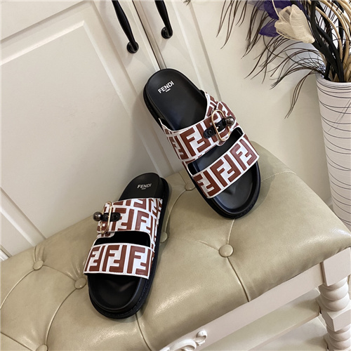 FENDI Sandal-W-030