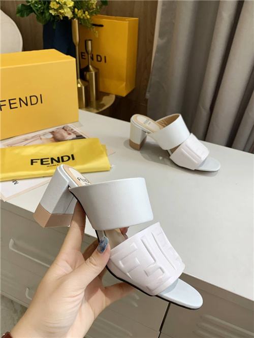 FENDI Sandal-W-047