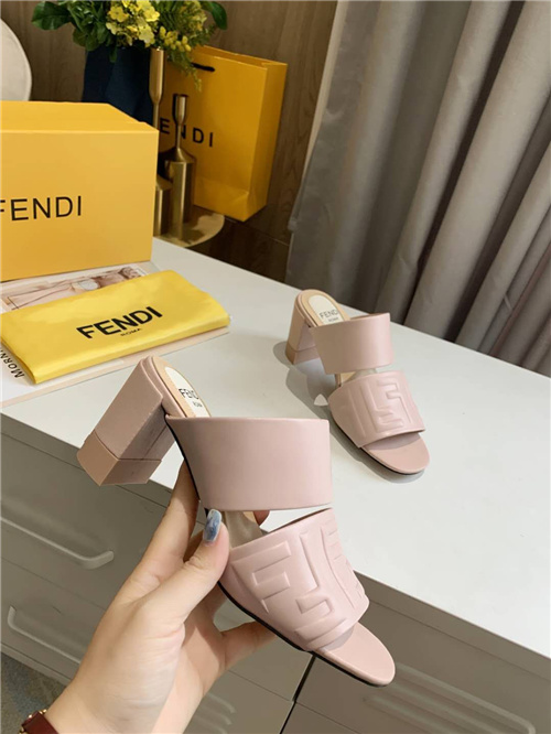 FENDI Sandal-W-049