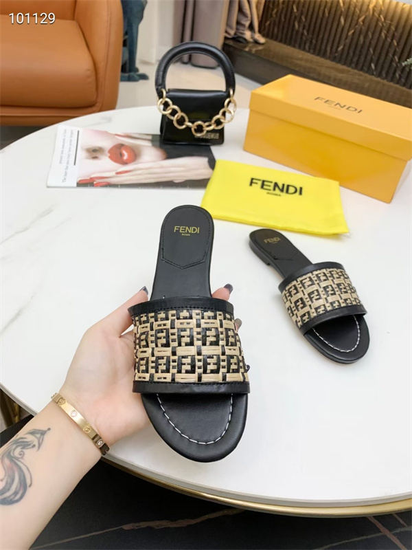 FENDI Sandal-W-092