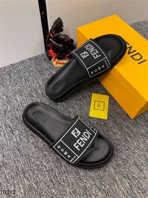 FENDI Sandal-M-152