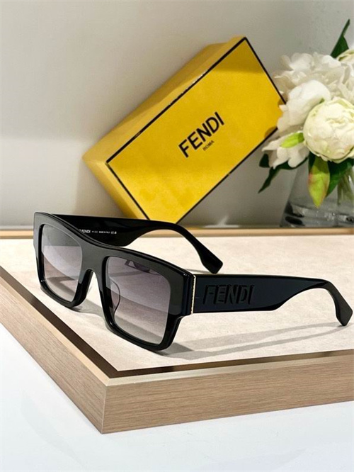 Fendi Sunglass(AAAA)-0102