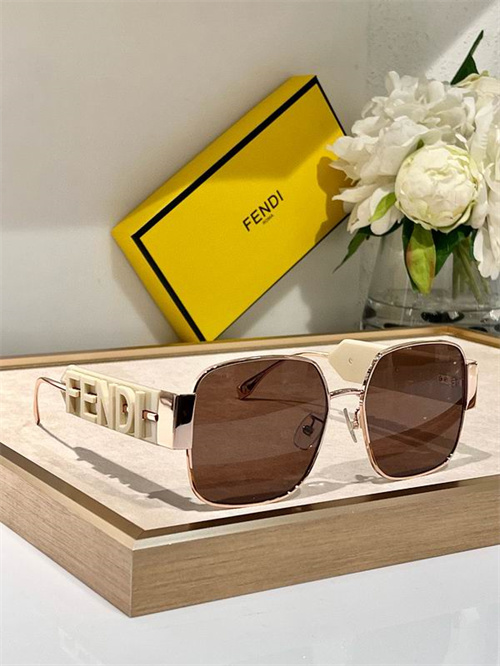 Fendi Sunglass(AAAA)-0110