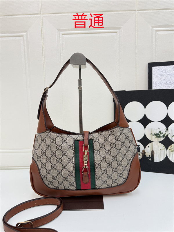 Gucci small bag-0692