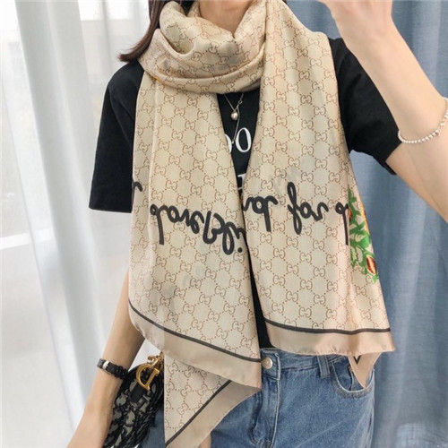 Gucci-Silk Scarf-010