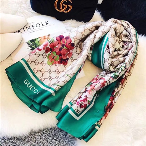 Gucci-Silk Scarf-009