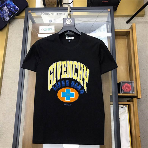Givenchy Round neck T-shirt-M-275