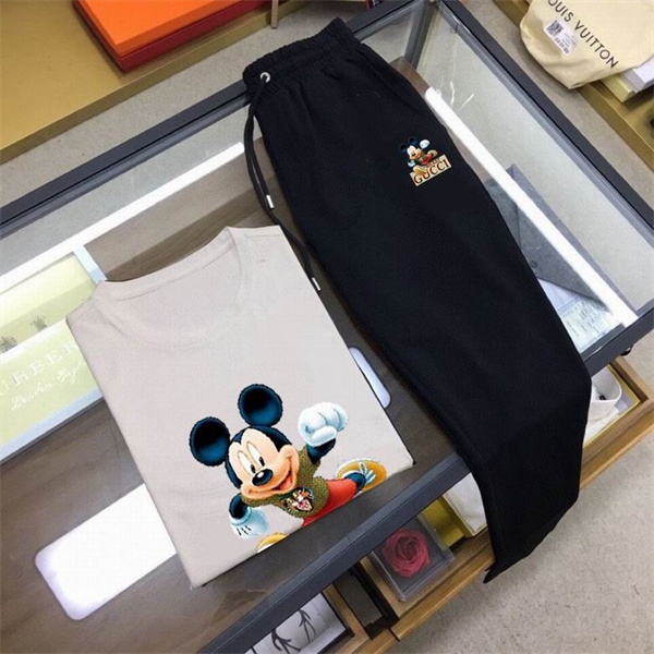 Gucci T-shirt(Suits)-017