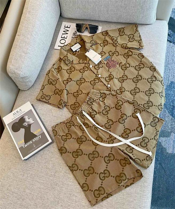 Gucci T-shirt(Suits)-285