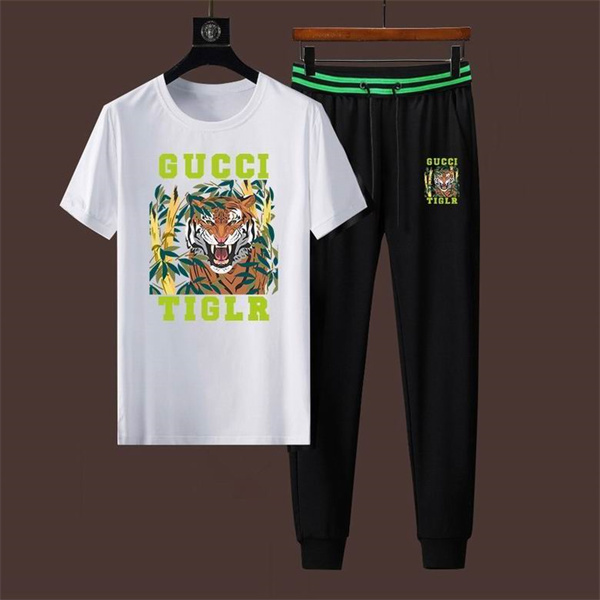 Gucci T-shirt(Suits)-111