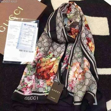 Gucci-Shawl-324