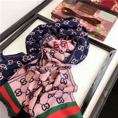 Gucci-Shawl-060