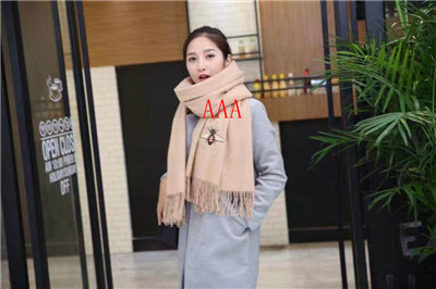 Gucci-Shawl-120