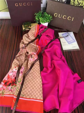 Gucci-Shawl-140