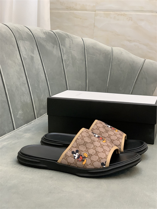 Gucci Sandal(2)-M-250