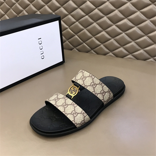 Gucci Sandal(2)-M-270