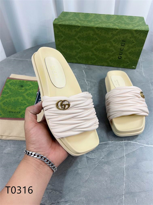 Gucci Sandal(2)-M-906