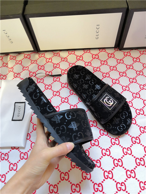 Gucci Sandal(2)-M-142