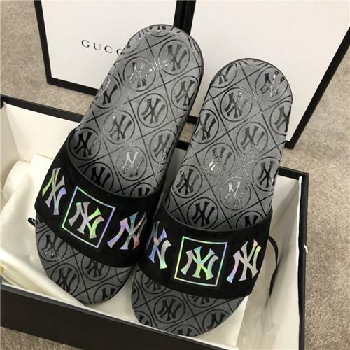 Gucci Sandal(2)-M-215
