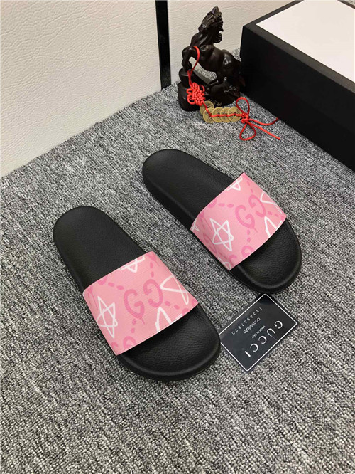 Gucci Sandal(2)-M-025