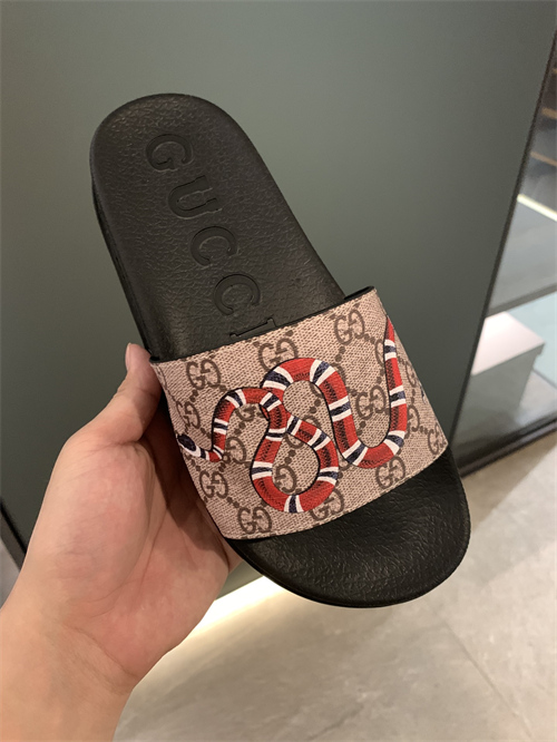 Gucci Sandal-W-232