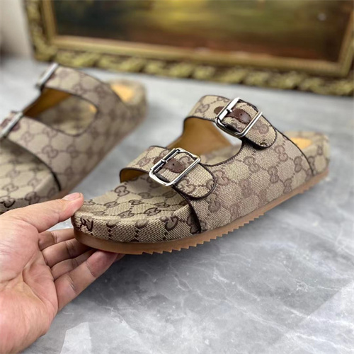 Gucci Sandal-W-276