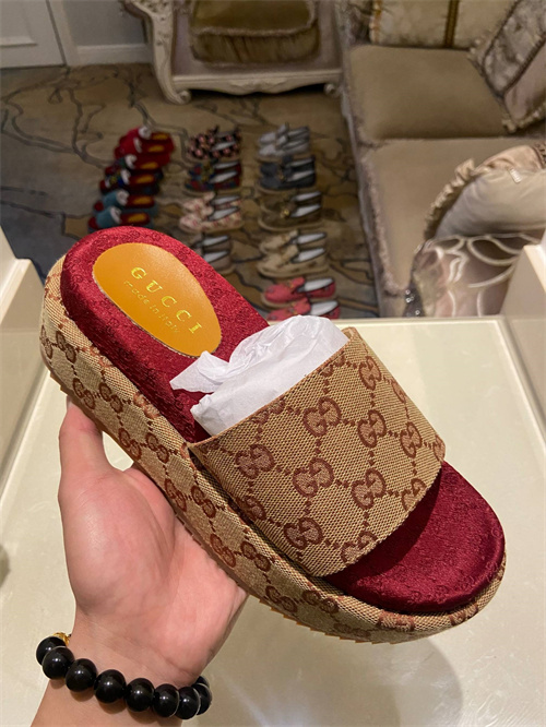 Gucci Sandal(2)-M-408