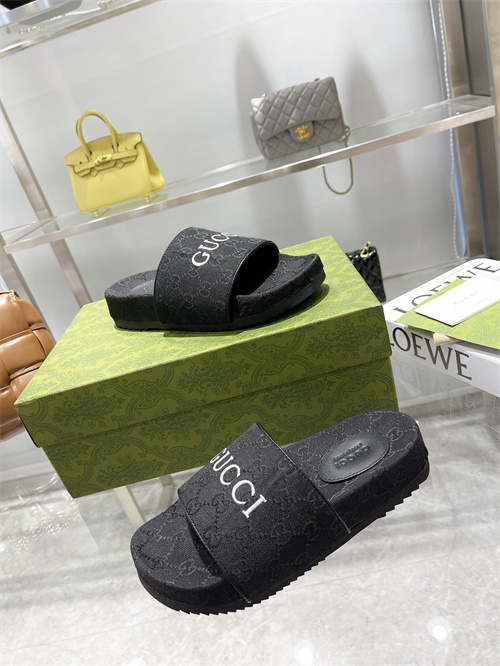 Gucci Sandal(2)-M-488