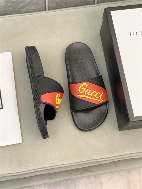 Gucci Sandal(2)-M-555