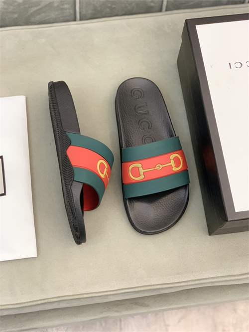 Gucci Sandal-W-448