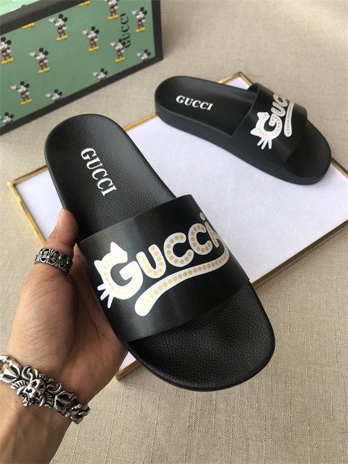 Gucci Sandal(2)-M-570