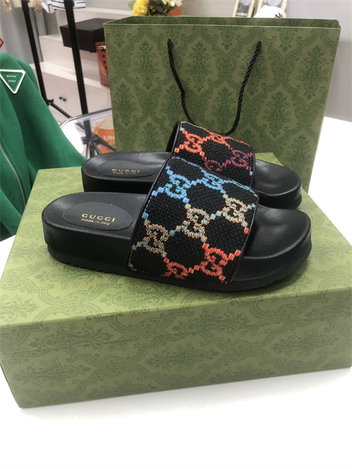 Gucci Sandal(2)-M-581