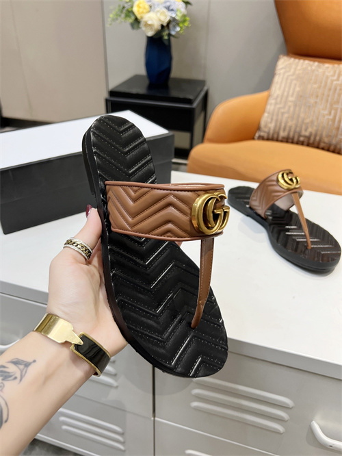 Gucci Sandal(2)-M-625