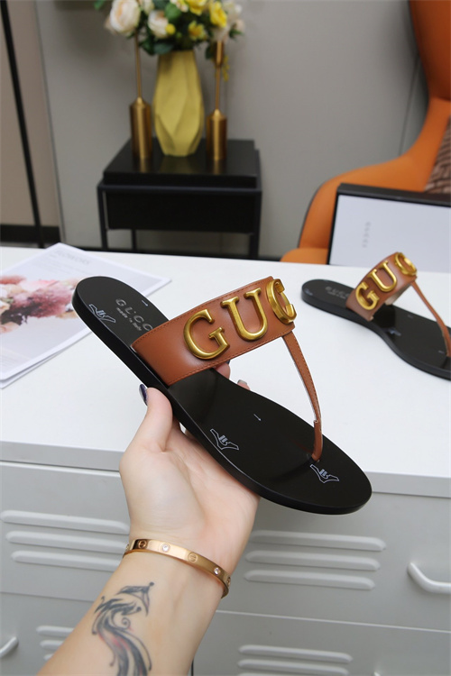 Gucci Sandal-W-523