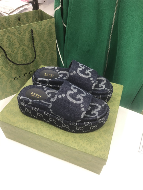 Gucci Sandal(2)-M-656