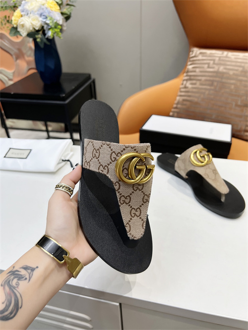 Gucci Sandal(2)-M-658