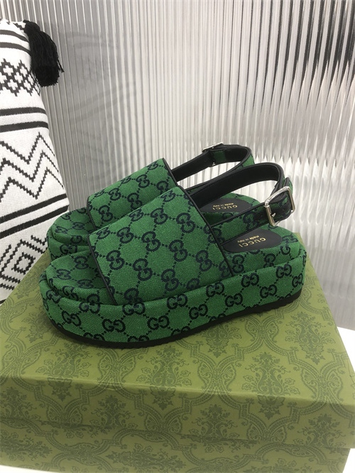 Gucci Sandal(2)-M-705