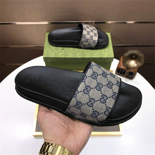 Gucci Sandal(2)-M-722