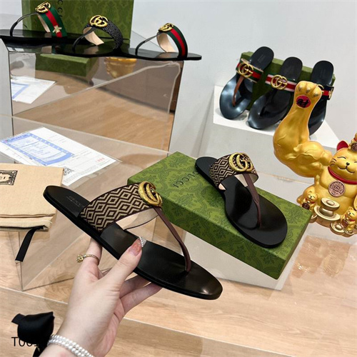 Gucci Sandal(2)-M-743