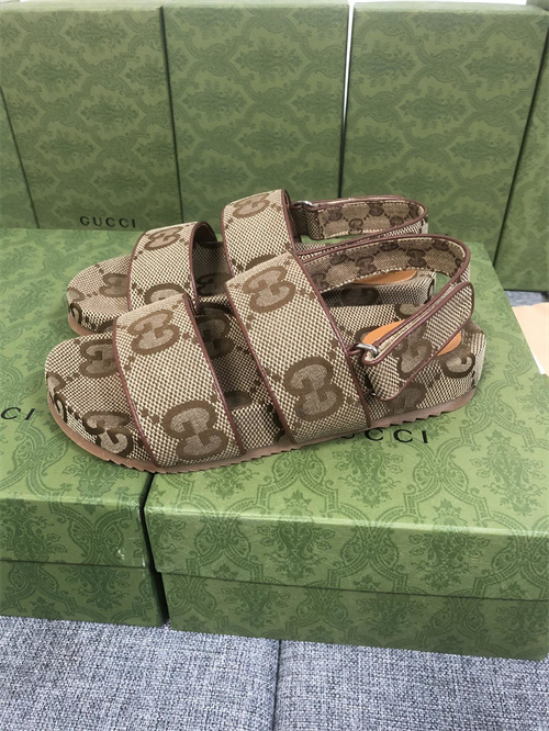 Gucci Sandal(2)-M-767