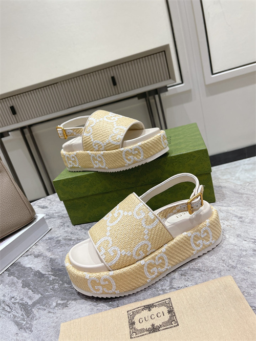 Gucci Sandal-W-666
