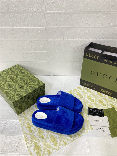 Gucci Sandal(2)-M-812