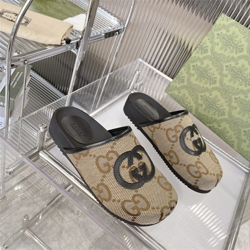 Gucci Sandal(2)-M-844