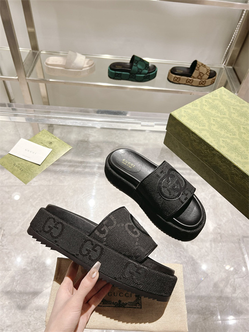 Gucci Sandal(2)-M-869