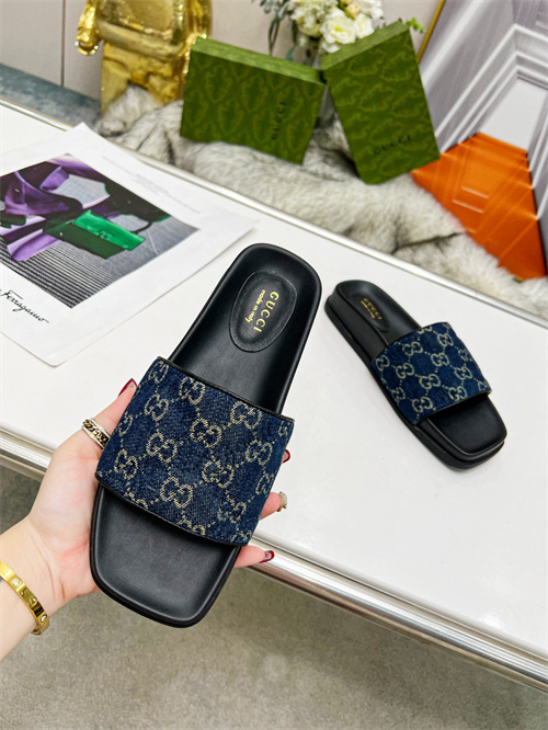 Gucci Sandal-W-785