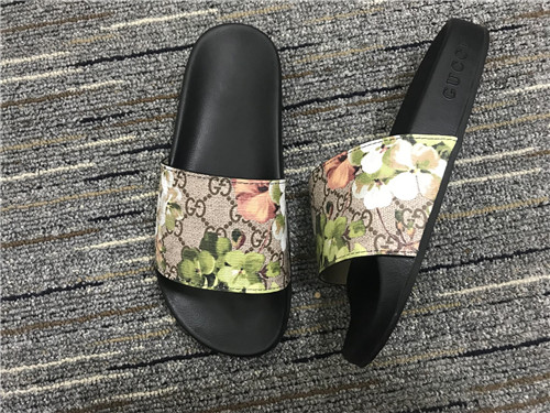 Gucci Sandal(2)-M-096