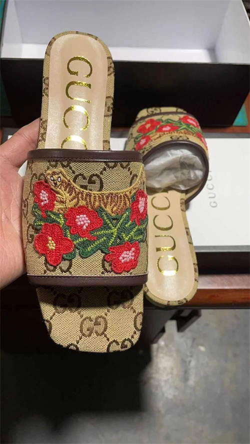 Gucci Sandal(AAA)-W-235