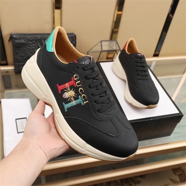 Gucci Clunky Sneaker-114